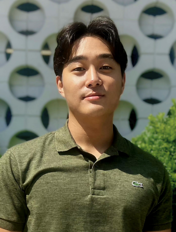 headshot of Jangho Yang